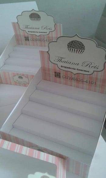 Expositor de Doces Ii