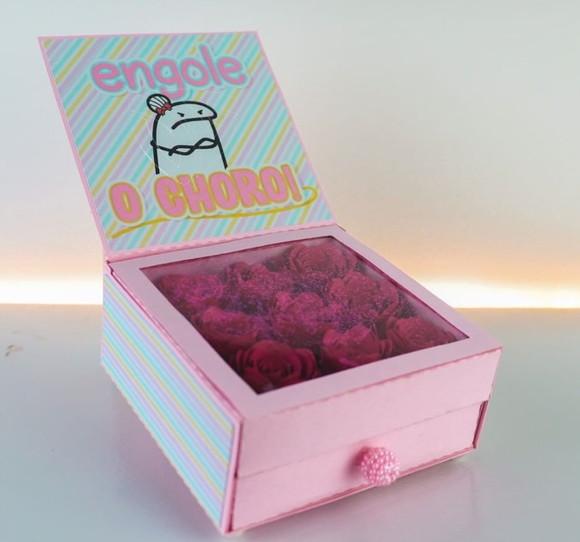 Cx Rosas e Gaveta Flork Dia das Mães