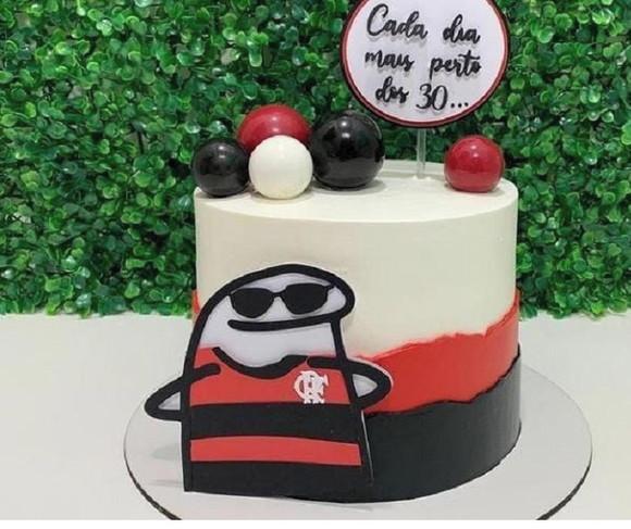 Topo de Bolo Flork Mengo