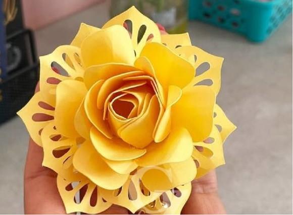 Flor com Pétalas Rendada