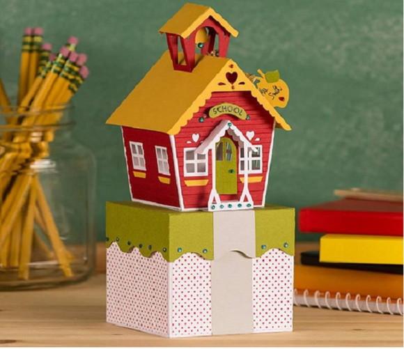 Caixa com Casinha Escola