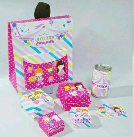 Mochila Circo Rosa na Escola
