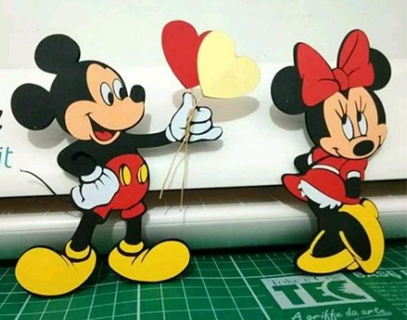 Topo de Bolo Mickey Apaixonado Camadas