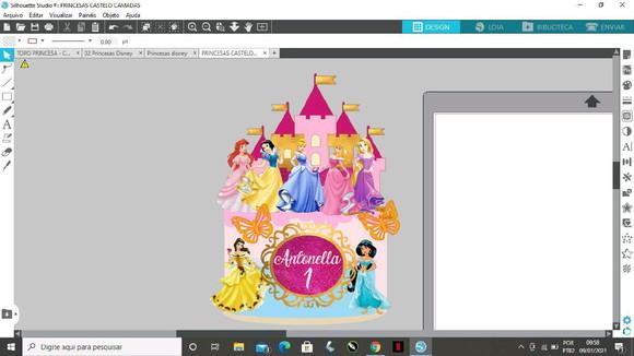 Topo de Bolo Princesas Castelo em camadas