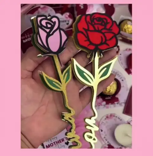Topper Duas Rosas Aberta e Botão