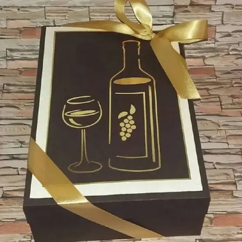 Cx Taça e Mini Vinho ou Champagne