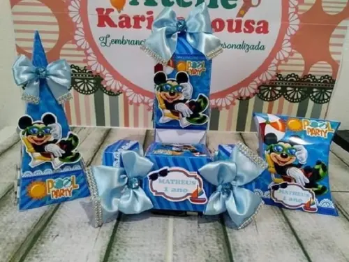 Mickey Pool Party