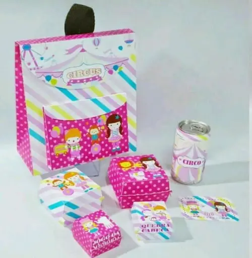 Mochila Circo Rosa na Escola