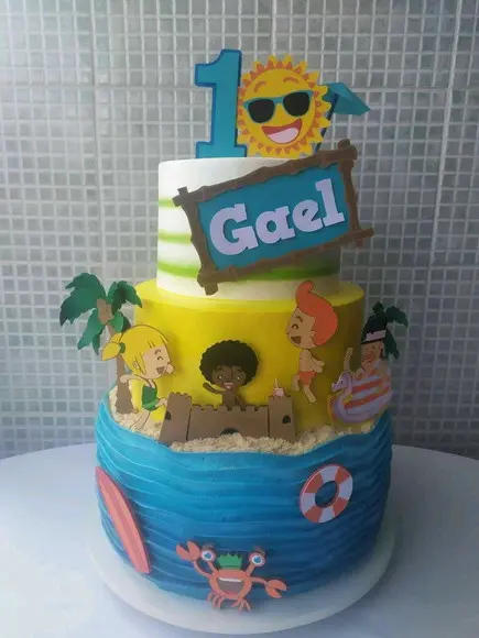 Topo de Bolo Mundo de Bita na Praia