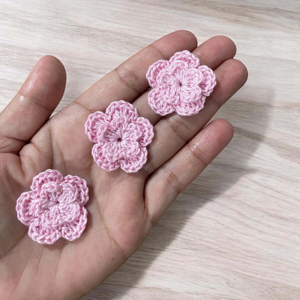 20 Mini Flores de Crochê na cor Rosa Candy