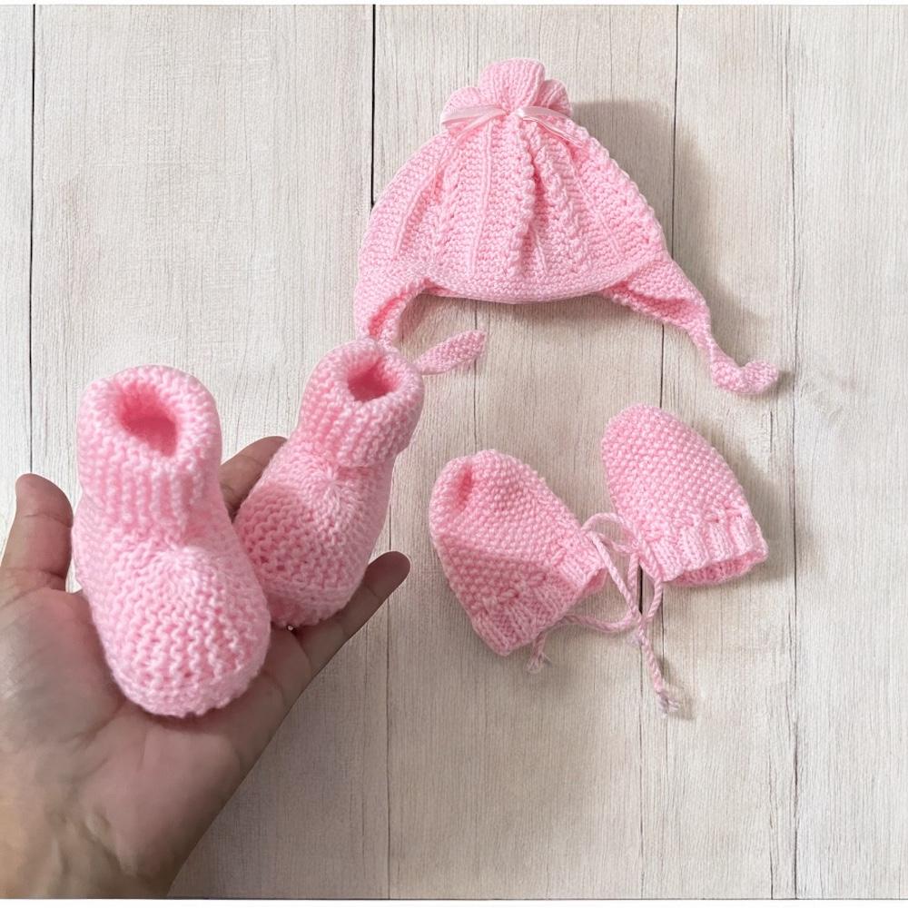 Kit com Touca Tapa Orelha Luva E Sapatinho Para Bebê