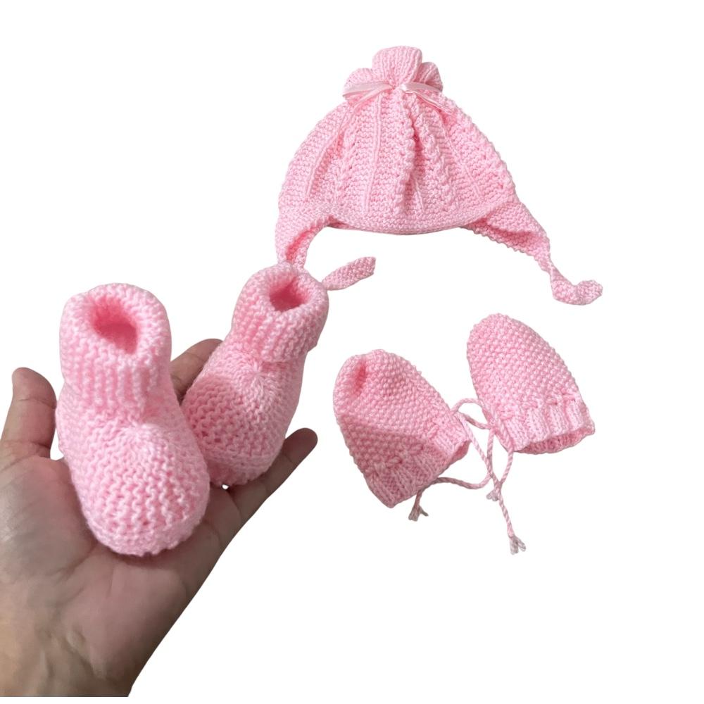 Kit com Touca Tapa Orelha Luva E Sapatinho Para Bebê