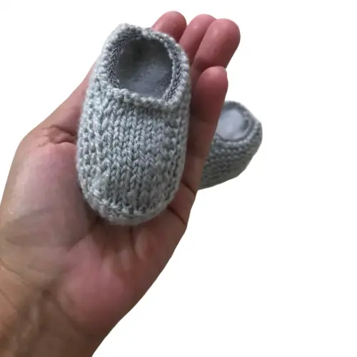 Sapatinho para Bebê na cor Cinza Claro