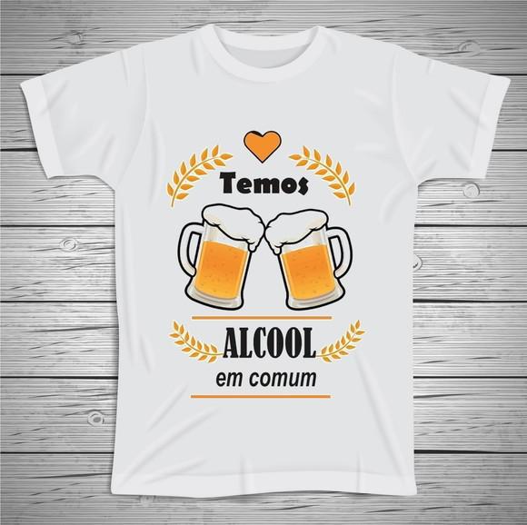 Camiseta Temos Álcool em Comum
