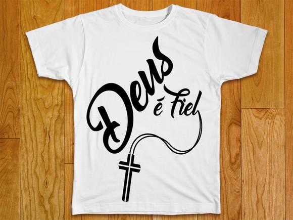Camiseta Deus é Fiel