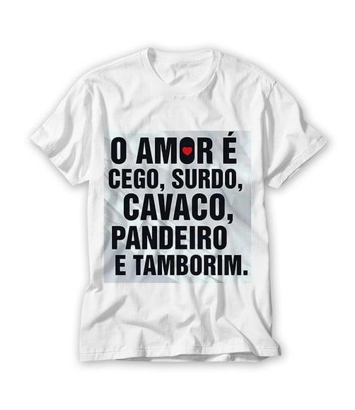 Camiseta O Amor é