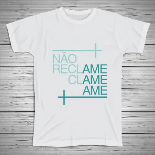 Camiseta Religiosa Não Reclame Ame