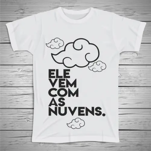 Camiseta Religiosa Ele Vem com as Nuves