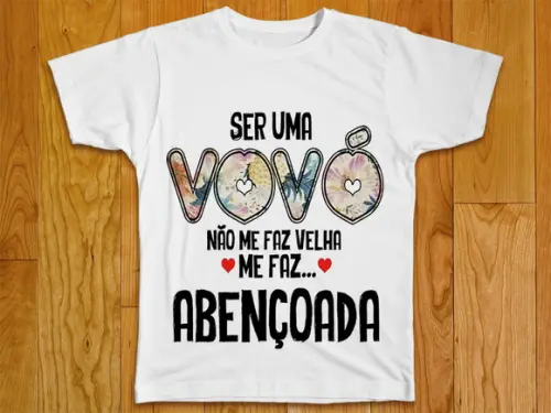 Camiseta Ser Uma Vovó Não Me Faz Velha