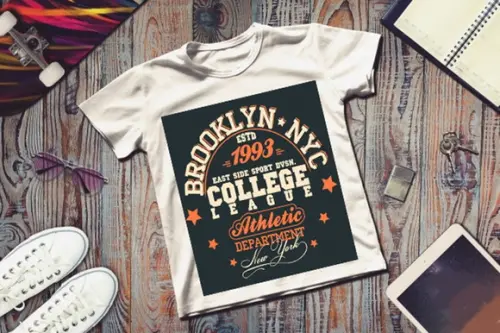 Camiseta Masculina College