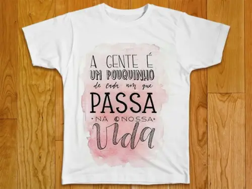 Camiseta com Frase