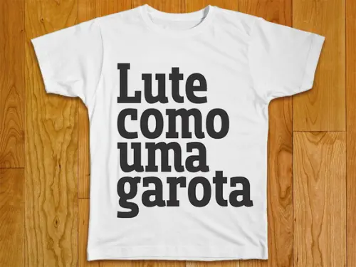 Camiseta Feminina Lute Com Uma Garota