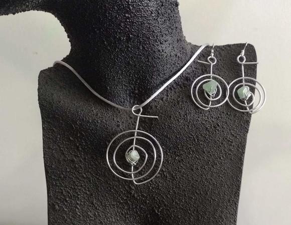 Conjunto Cho Ku Rei com Quartzo Verde - Colar e Brincos