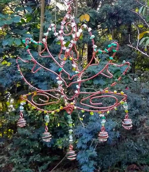 Flor de Lótus em cobre e pedras naturais