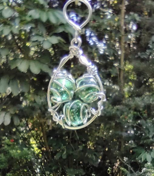 Mini Suncatcher Gotinha de Chuva Verde