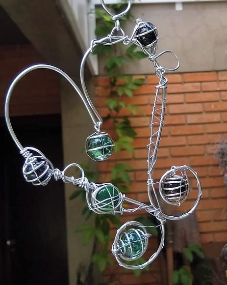 Suncatcher Coração Gauche Enrolado em tons de verde e âmbar