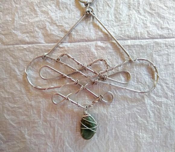 Suncatcher Equilíbrio e Energia com quartzo verde