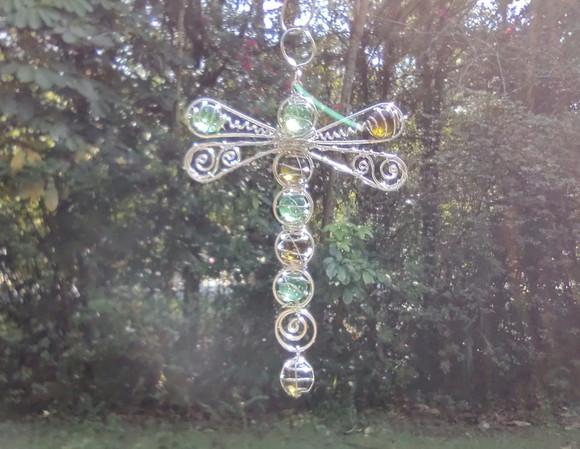 Suncatcher Libélula verde e âmbar