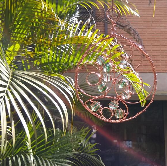 Suncatcher Mandala 1 em cobre e tons de verde