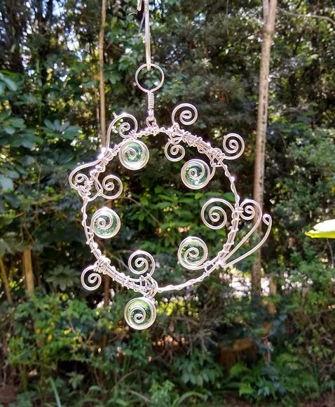 Suncatcher Mandala pequena em tons de verde
