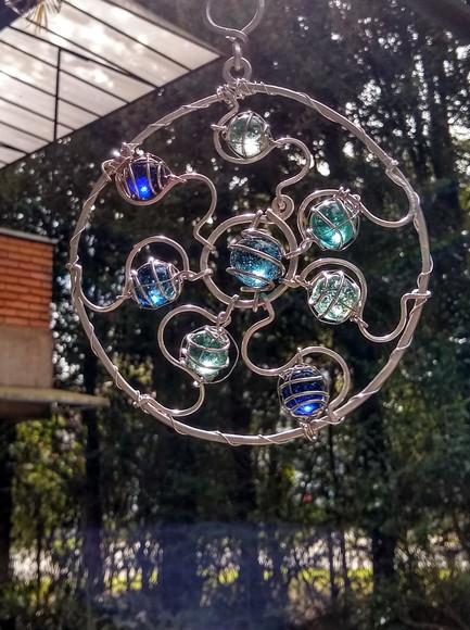 Suncatcher Mandala Raios em Tons de Azul