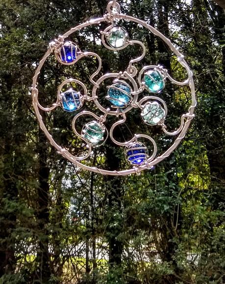 Suncatcher Mandala Raios em Tons de Azul