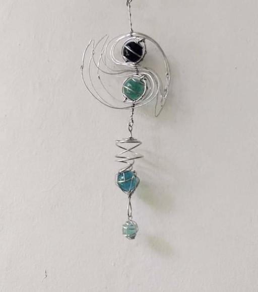 Suncatcher Sinuoso em Tons de Azul