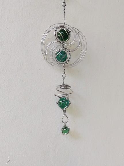 Suncatcher Sinuoso em Tons de Verde
