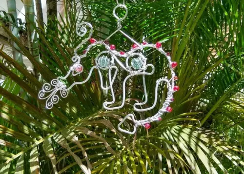 Suncatcher Dragão cuspindo fogo em alumínio