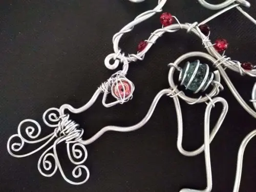 Suncatcher Dragão cuspindo fogo em alumínio