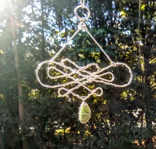 Suncatcher Equilíbrio e Energia com quartzo verde