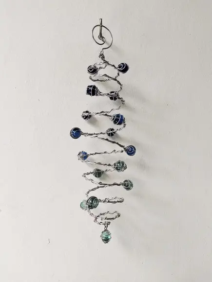 Suncatcher Espiral Dupla em Tons de Azul