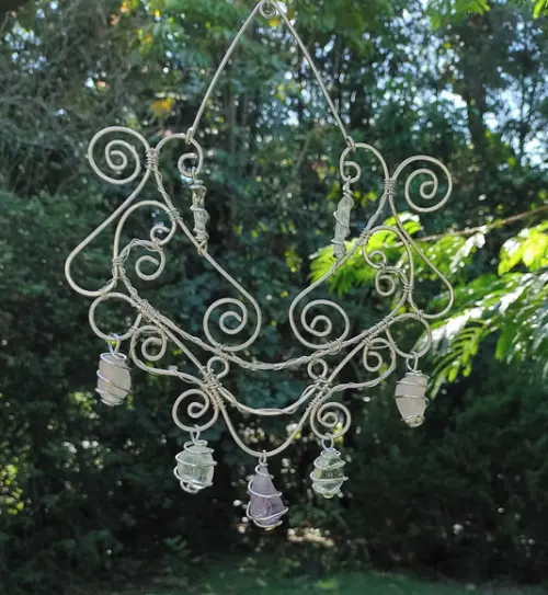 Suncatcher Good Vibes com ametista e quartzos rosa