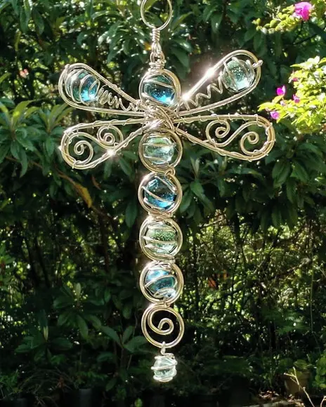 Suncatcher Libélula em tons de azul