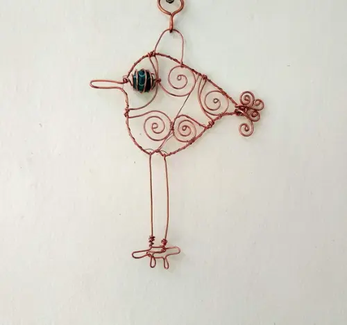 Suncatcher Pássaro Pernudo em fios de cobre