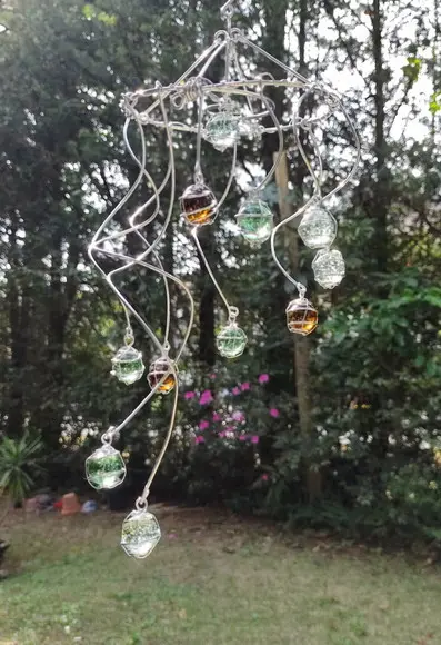 Suncatcher Turbilhão em tons de verde e âmbar
