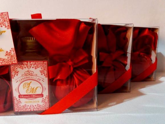 Kit Aromatizador 30 ml Mais 2 Saches Perfumados