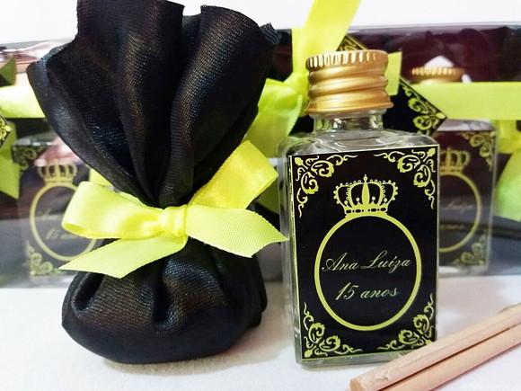 Kit Aromatizador 30 ml Mais 2 Saches Perfumados Neon
