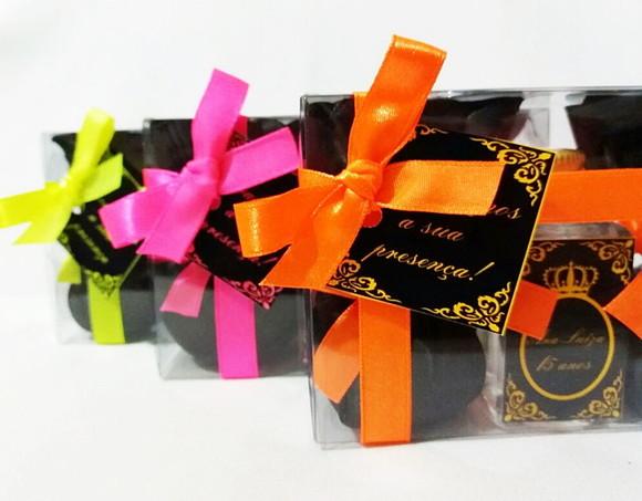 Kit Aromatizador 30 ml Mais 2 Saches Perfumados Neon