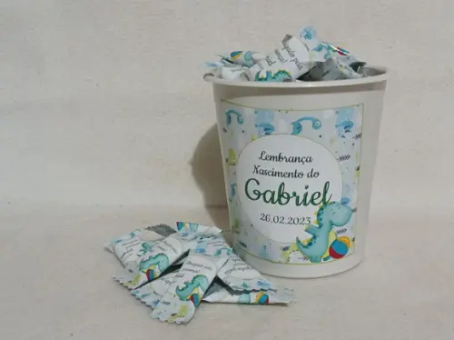 Baldinho com 48 Balas Personalizadas para Todas as Ocasiões